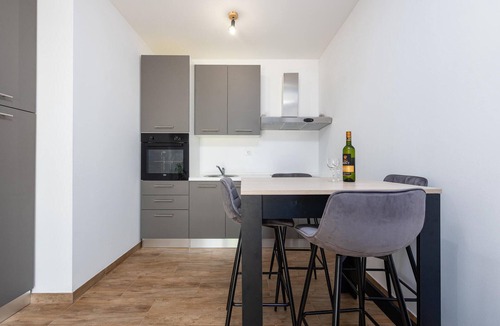 Turanj Apartment | Gorgeous apartment in Turanj with WiFi