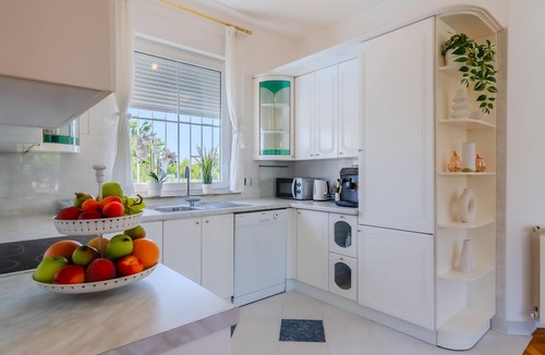 Novi Zagreb House | Gorgeous home in Hrvatski Leskovac