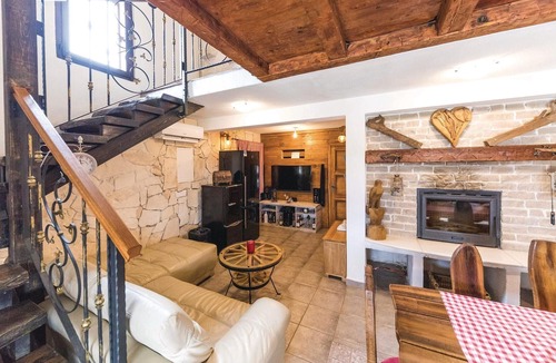 Lecevica House | Gorgeous home in Divojevici
