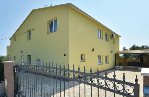 Kastel Stari House | Gorgeous home in Kastel Stari with jacuzzi