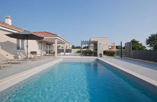 Marici House | Gorgeous home in Kanfanar