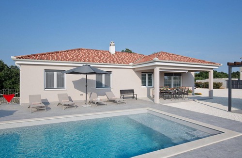Marici House | Gorgeous home in Kanfanar