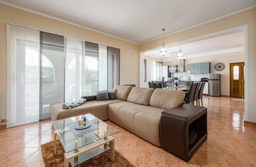 Skropeti House | Gorgeous home in Karojba