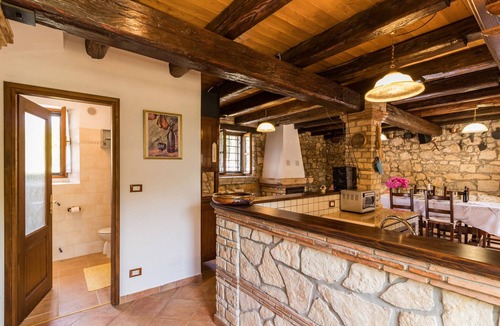 Kosinozici House | Gorgeous home in Kosinozici with WiFi