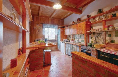 Ludbreg House | Gorgeous home in Ludbreg with sauna