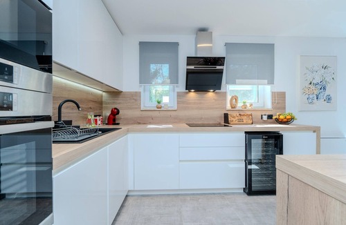 Malinska-Dubasnica House | Gorgeous home in Malinska with sauna