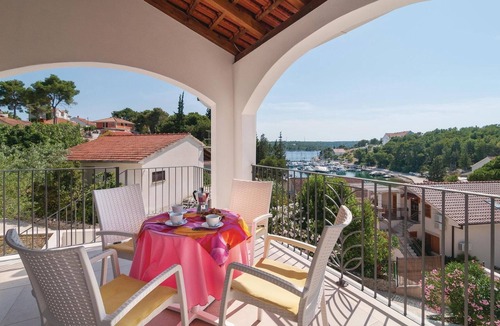 Cove Makarac (Milna) House | Gorgeous home in Milna