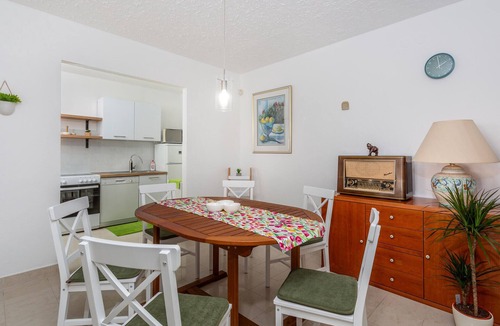 Omisalj House | Gorgeous home in Omisalj with WiFi