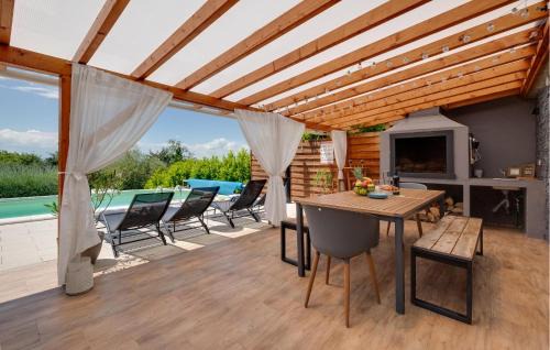Popovaca House | Gorgeous Home In Popovaca With Sauna