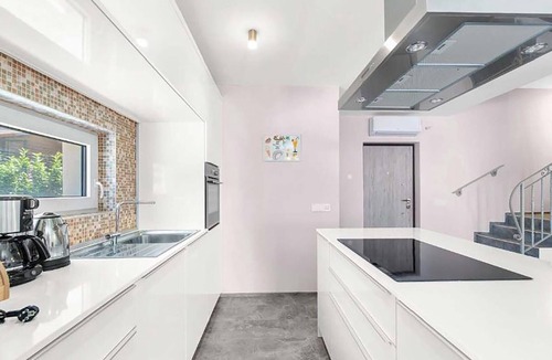 Mugeba House | Gorgeous home in Porec