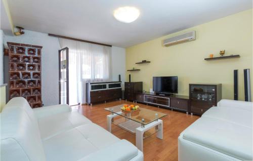 Valdebek House | Gorgeous Home In Pula
