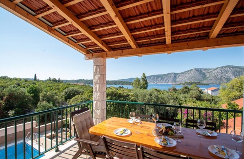 Kneza House | Gorgeous home in Pupnat