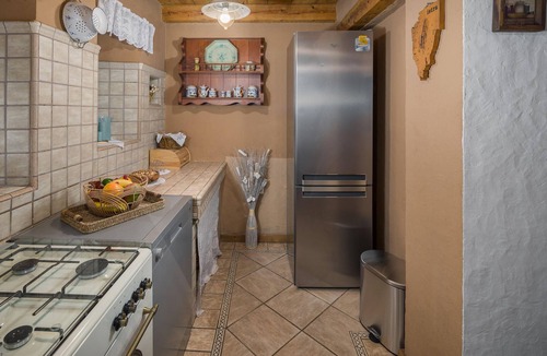 Rim House | Gorgeous home in Roc with WiFi