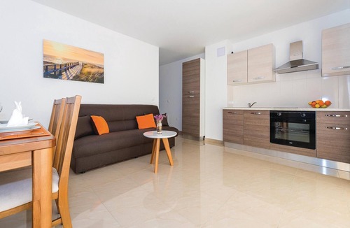 Jarebinjak House | Gorgeous home in Rogoznica with WiFi