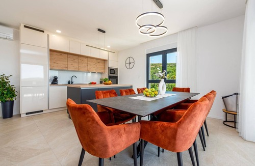 Rovanjska House | Gorgeous home in Rovanjska