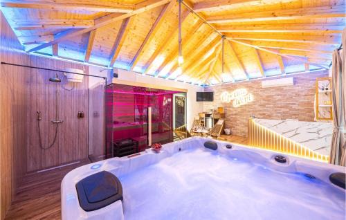 Sestanovac House | Gorgeous Home In Sestanovac With Sauna