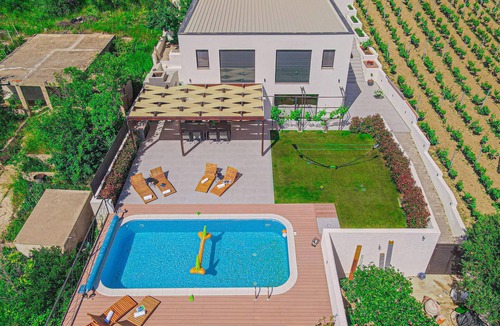 Donje Polje House | Gorgeous home in Sibenik