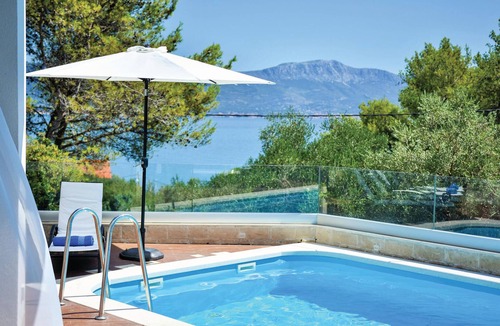 Municipality of Trogir House | Gorgeous home in Slatine with WiFi