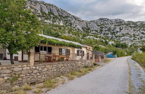 Jablanac House | Gorgeous home in Stinica with WiFi