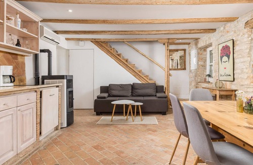 Jakovici House | Gorgeous home in Tinjan