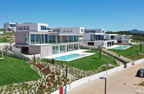 Ugljan House | Gorgeous home in Ugljan with private swimming pool, can be inside or outside