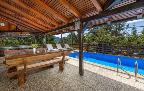 Vrata House | Gorgeous Home In Vrata With Sauna
