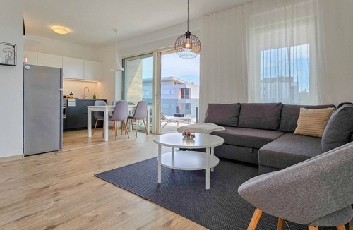 Novigrad Apartment | Green Oasis mit Schwimmbad by Interhome