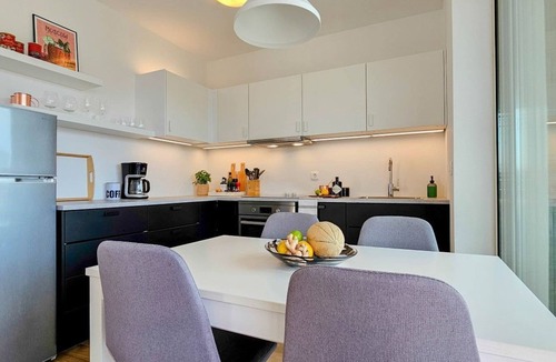 Novigrad Apartment | Green Oasis mit Schwimmbad by Interhome