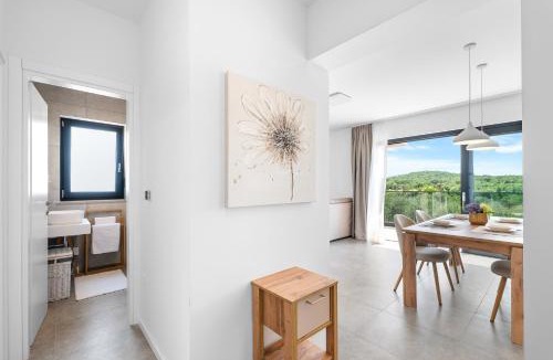 Vrvari Apartment | Green view