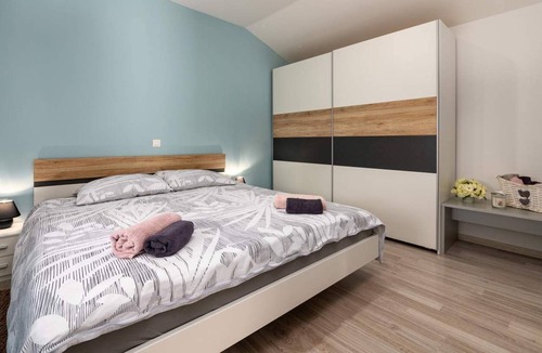 Kircija House | Ground floor house with beautiful panoramic view of the lake Butoniga