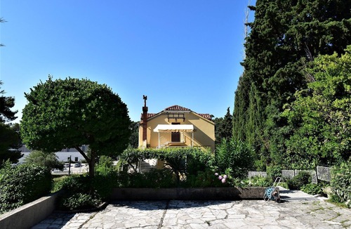 Srebreno Apartment | Guest House Kanjuo - Studio Apartment with Terrace and Garden View