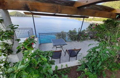 Sobra House | Guest House Matana