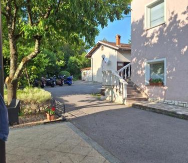 Rupa House | Guest House Surina