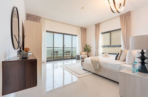 Al-Fujairah Villa | Gulf Sea Views 4BR with Assistant and Driver's Room, Spacious Layout, BBQ Area, Private Backyard