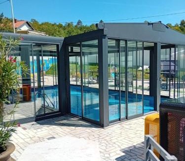 Tuzla Villa | Gyps Vikendica with Swimming Pool and Sauna 2