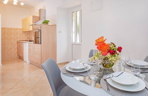 Brsecine Apartment | Haus des Fischers Brsečine by Interhome