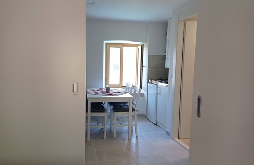 Pitve Apartment | Heritage 4-Stars Studio Apartment Fox, Pitve Hvar