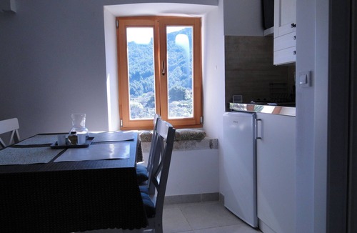 Pitve Apartment | Heritage 4-Stars Studio Apartment Fox, Pitve Hvar