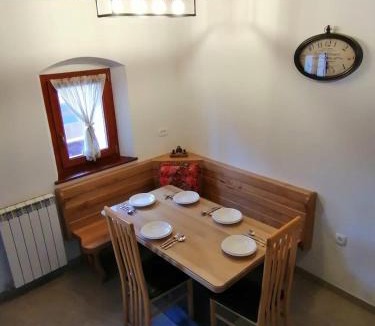 Kobarid Apartment | Hiša pod Gradičem