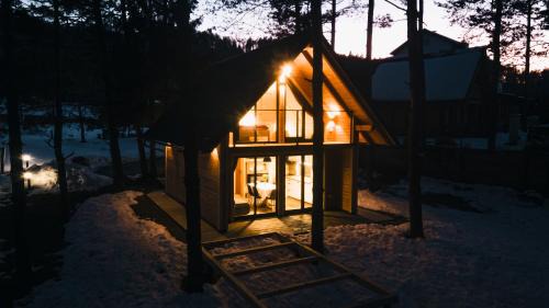Velike Bloke House | HIŠA ZIMAZAKON BLOKE