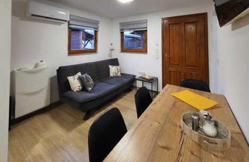 Verzej House | HIŠKA TIBAUT 122 vključene kopalne karte