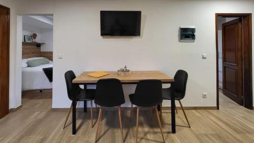 Verzej House | HIŠKA TIBAUT 122 vključene kopalne karte