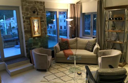 Racisce Apartment | High View-A Seaside Villa With Huge Jacuzzi
