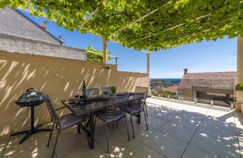 Gruz Apartment | Hillside Apartments