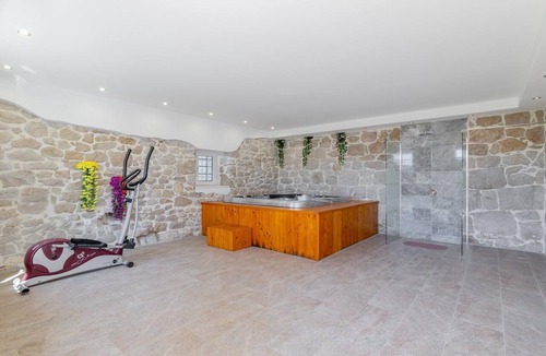 Imotski Villa | Hilly Stone Villa for 10 Guests in Donji Vinjani