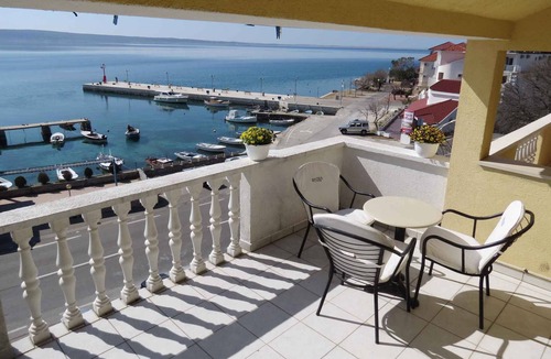 Starigrad Apartment | Holiday apartment 50 m from the sea and close to Paklenica national park