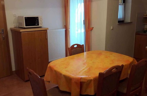 Gorenja Vas pri Smarjeti Apartment | Holiday apartment with air conditioning and panoramic view