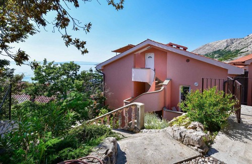 Stara Baska Apartment | Holiday apartment 100 m from the Adriatic Sea