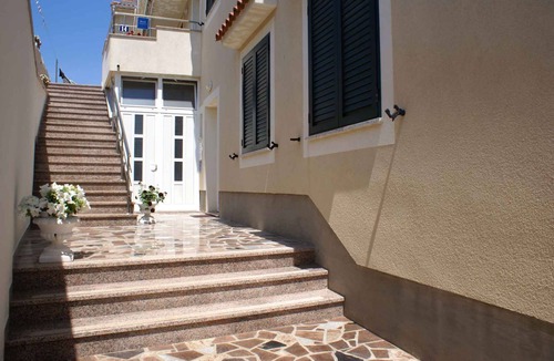 Porat Apartment | Holiday apartment 100 m from the sea with air conditioning
