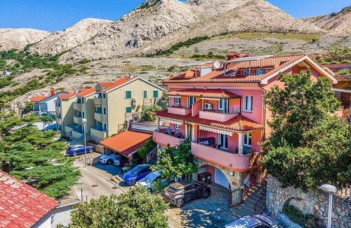 Stara Baska Apartment | Holiday apartment 80 meters from the beach